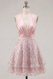 Vestido de Homecoming de satén de satén en A, cuello halter y lentejuelas fruncidas, con cuello halter y lentejuelas