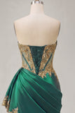 Vestido de bienvenida de satén verde oscuro con lentejuelas franzadas, corsé transparente y faja