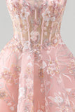 Corsé rosa de cuello cuadrado con vestido floral de bienvenida a casa