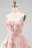 Corsé rosa de cuello cuadrado con vestido floral de bienvenida a casa