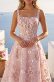 Corsé rosa de cuello cuadrado con vestido floral de bienvenida a casa