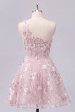 Corsé rosa de un hombro con un vestido floral de bienvenida
