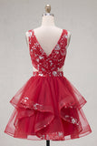 Vestido de bienvenida corto con recorte floral rojo y fruncido con recorte A A la Línea