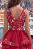 Vestido de bienvenida corto con recorte floral rojo y fruncido con recorte A A la Línea