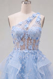 Corsé corto azul brillante con cuentas con ojo de cerradura, línea A A Vestido de bienvenida con volantes