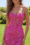 Vestido de bienvenida corto corto ajustado en flor fucsia fucsia con corsé corto y abalorios