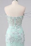 Vestido de Homecoming con corsé floral floral al descubierto y bodycon aplicación en menta