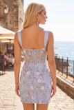 Vestido de Homecoming con corsé transparente azul con flor fruncido y apliques con abertura