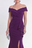 Vestido formal de sirena morado con hombros descubiertos y abertura