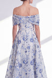 Vestido de Madre de la novia con una flor azul de línea A al hombro bajo
