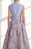 Vestido largo azul de madre de la novia con escote en V y escote en V