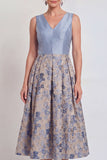 Vestido midi de mariposa azul marino azul marino con escote en V