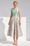 Vestido midi de mariposa azul marino azul marino con escote en V