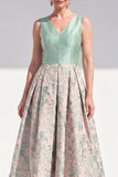 Vestido midi de mariposa azul marino azul marino con escote en V