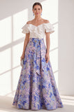 Vestido largo de Madre de la novia con volantes y flor rosa azul, en línea de A, en el hombro