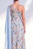 Vestido azul de A-Line de un solo hombro floral largo de madre de la novia con capa lateral