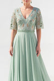 Vestido largo largo de madre de la novia verde verde de escote en V con collares