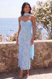 Vestido midi floral liquiado con tirantes de sirena azul y bufanda al cuello