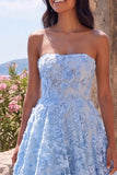 Vestido midi floral sin tirantes sin tirantes en línea A transparente con aplíquos