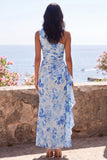 Vestido largo de sirena de un hombro con flor azul y volantes
