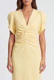 Vestido de trabajo midi midi de funda amarillo claro con escote en V y frochado