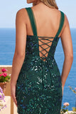 Vestido corto de bienvenida con lentejuelas bodycon color verde oscuro brillante con abertura