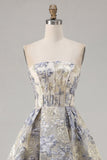 Corsé azul polvoriento Línea A Vestido corto floral sin tirantes para el homecoming