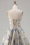 Corsé azul polvoriento Línea A Vestido corto floral sin tirantes para el homecoming