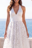 Vestido de novia de cola en línea A con escote en V y escote en V