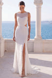 Vestido de novia sirena con corte de encaje marfil y abertura