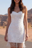 Vestido de novia corto corto y brillante de marfil con alentes finos y flecos