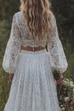 Vestido bohemio bohemio de manga larga con volantes de línea de marfil de encaje marfil y escote en V