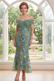 Vestido largo de madre de la novia bordado verde sirena sobre el hombro