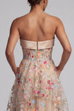 Corsé de tul A-Line Champán con hombros descubiertos Vestido floral de madre de la novia