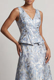 Vestido de madre de la novia azul polvoriento de línea A con escote en V y largo jacquard floral