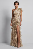 Vestido largo de sirena floral con volantes y abertura de sirena floral de champán