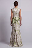 Vestido largo de Madre de la Novia con faja verde claro floral de sirena