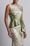 Vestido largo de Madre de la Novia con faja verde claro floral de sirena