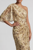 Vestido largo floral champán fruncido de madre de la novia con capa lateral