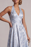 Vestido de madre de la novia Cabestro sin espalda Una línea azul cielo floral alto bajo