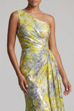 Vestido largo de sirena floral amarillo de un hombro con estampado largo de la madre de la novia