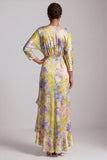 Vestido de madre de la novia con escote en V amarillo con volantes altos y bajos
