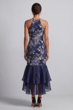 Vestido largo de sirena con cuello de cabeza y cuello floral azul marino con volantes