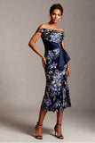 Vestido de madre de la novia sirena azul marino floral azul marino con hombros y abertura