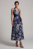 Vestido midi midi floral azul marino de cuello en A con escote en forma de A