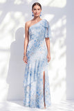 Vestido largo de madre de la novia azul sirena de gasa, floral de un hombro con volantes y abertura