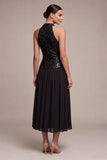 Vestido largo de corbata negra con lentejuelas de cuello alto brillante y brillante