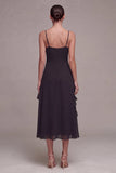 Vestido midi de corbata negra con tirantes finos A y volantes