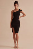Vestido formal negro de un solo hombro corto con abertura