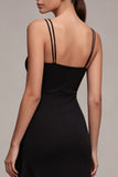 Vestido formal asimétrico sirena de tirantes finos negros con volantes
